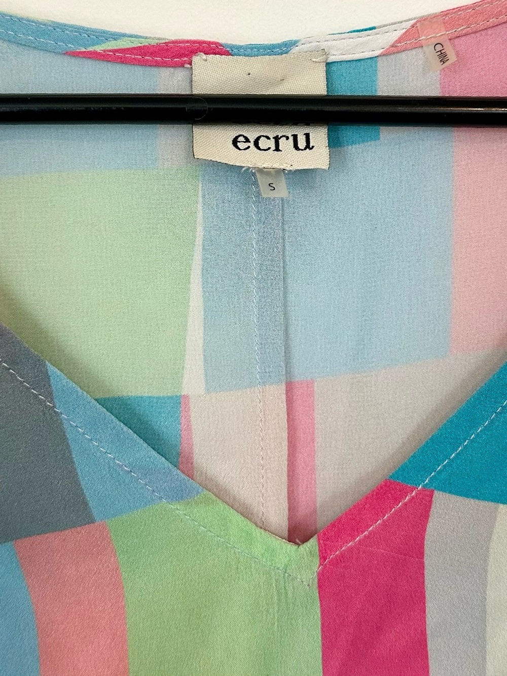 Ecru Women's Multicolor Silk Geometric V-Neck Tank Top - Size: Small - Picture 3 of 6